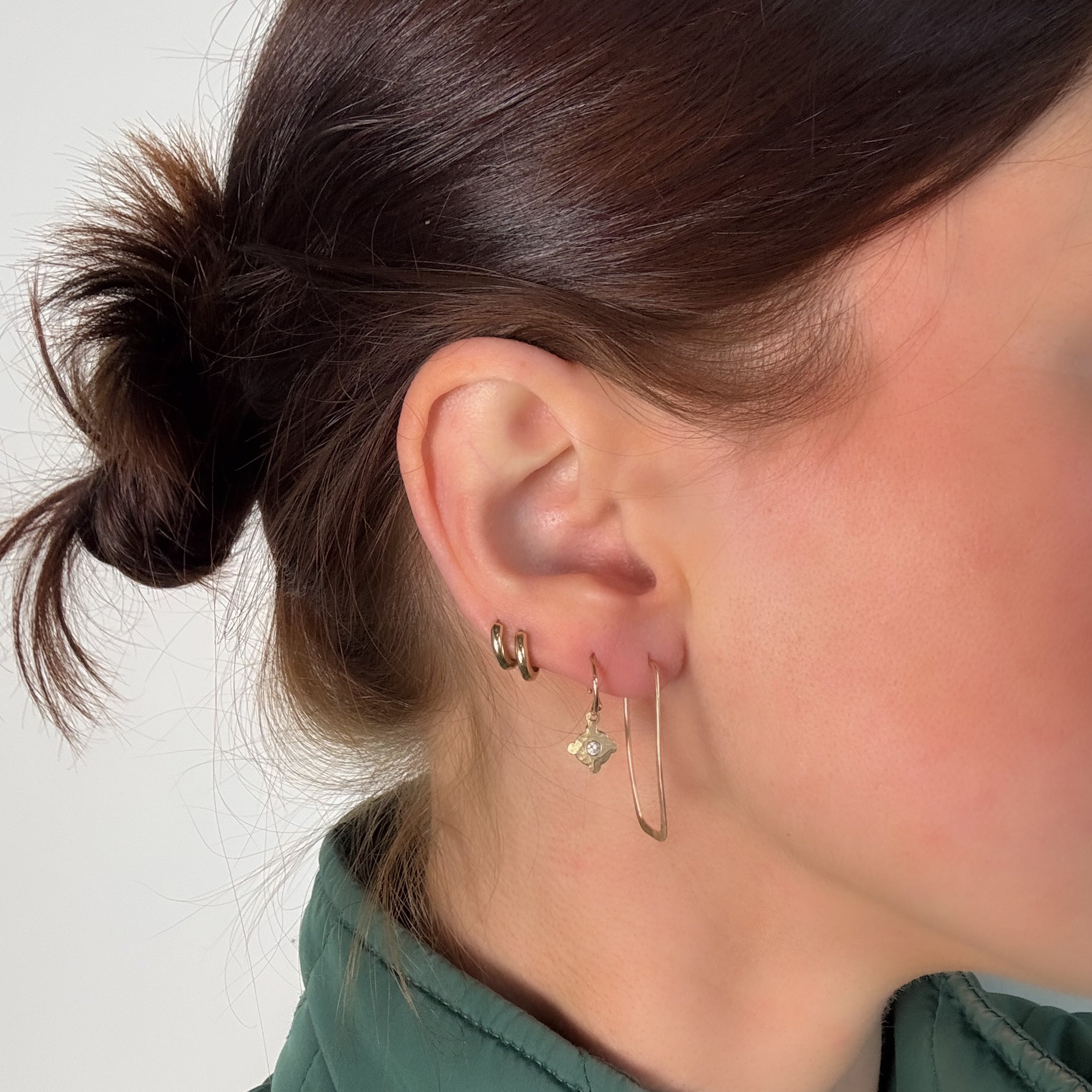 Glacier-lily-rectangle-hoops-small-modeled