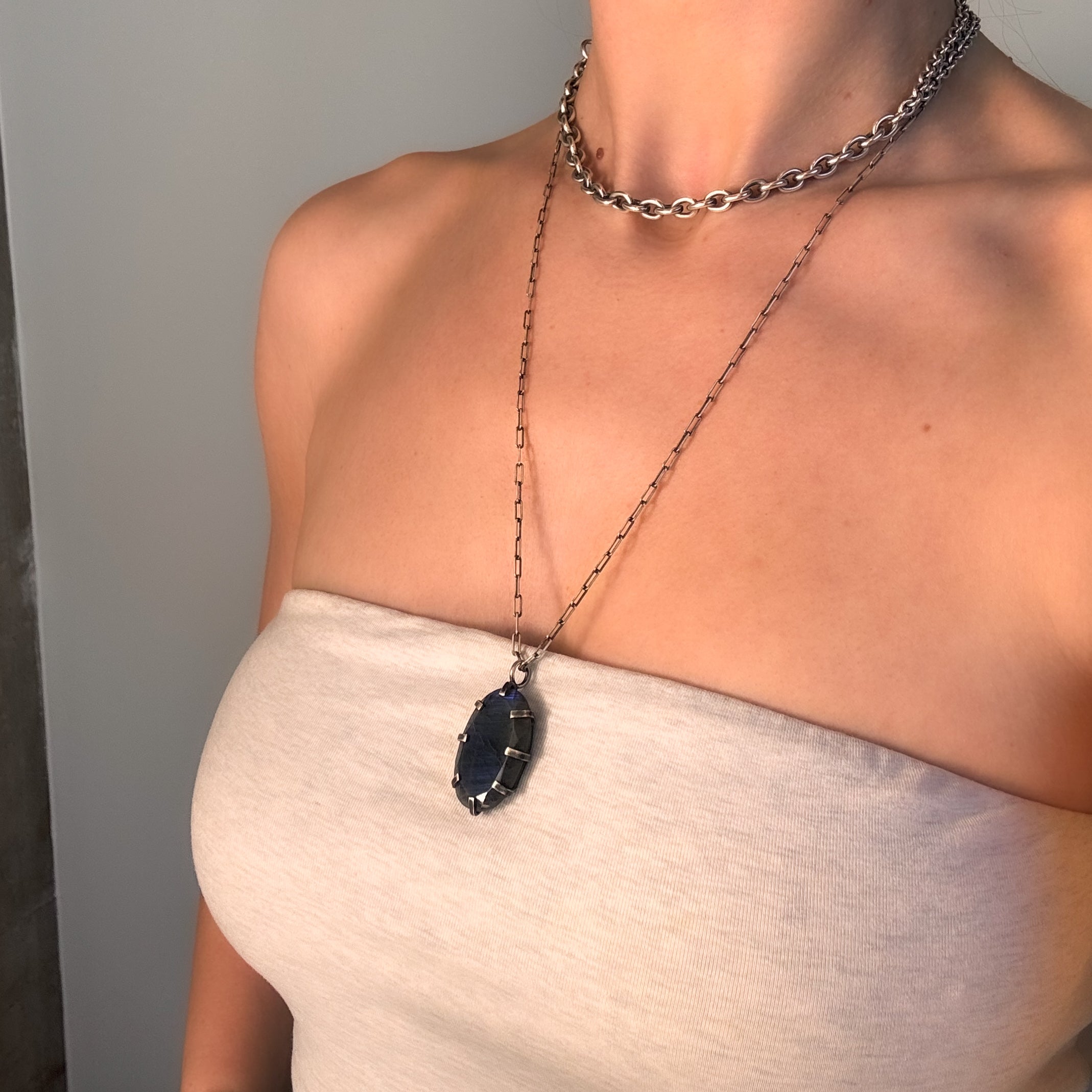 Oval Labradorite Pronged Necklace