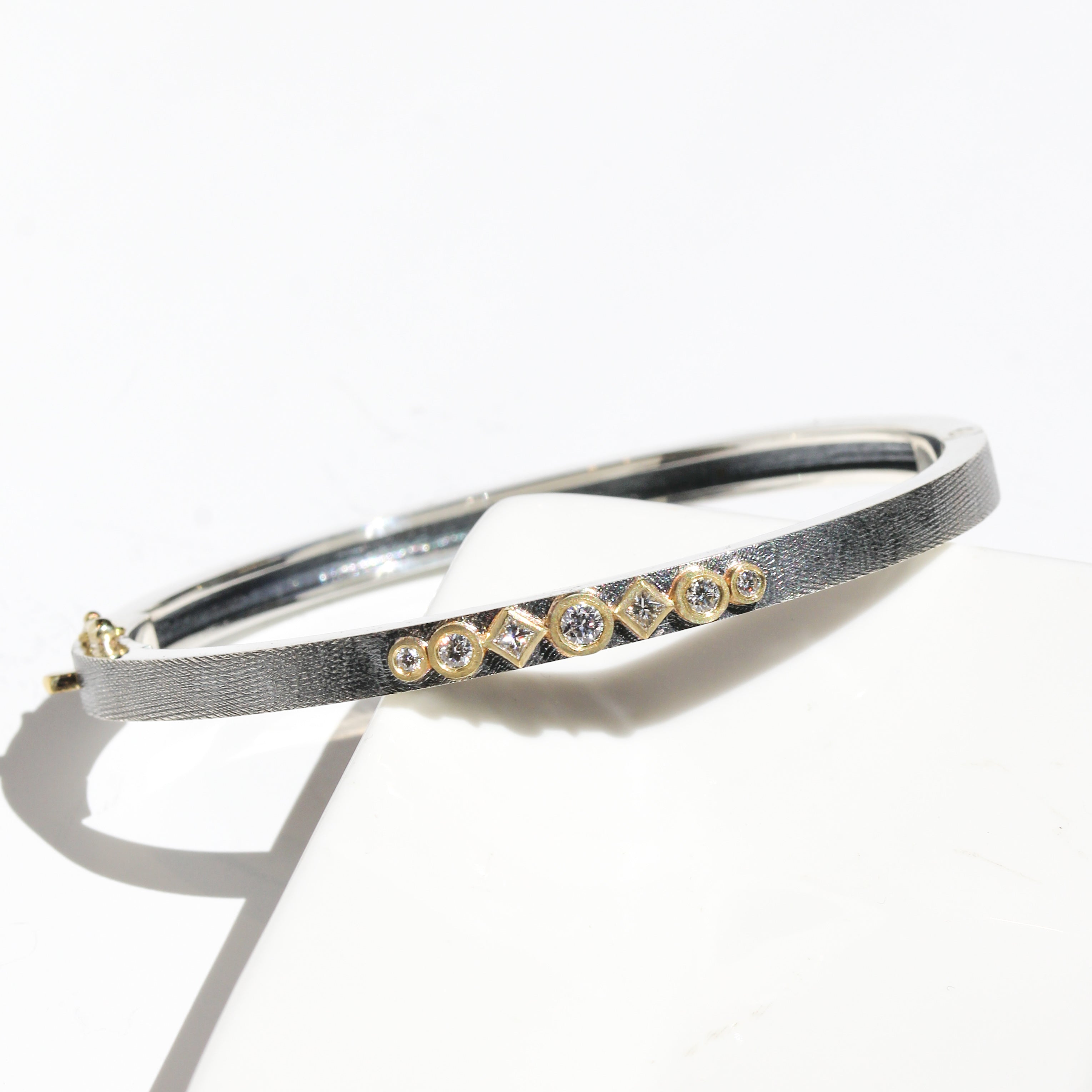 Rene-Escobar-Petra-4mm-bracelet