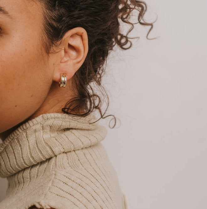 Ribbed Bold Hoop Earrings