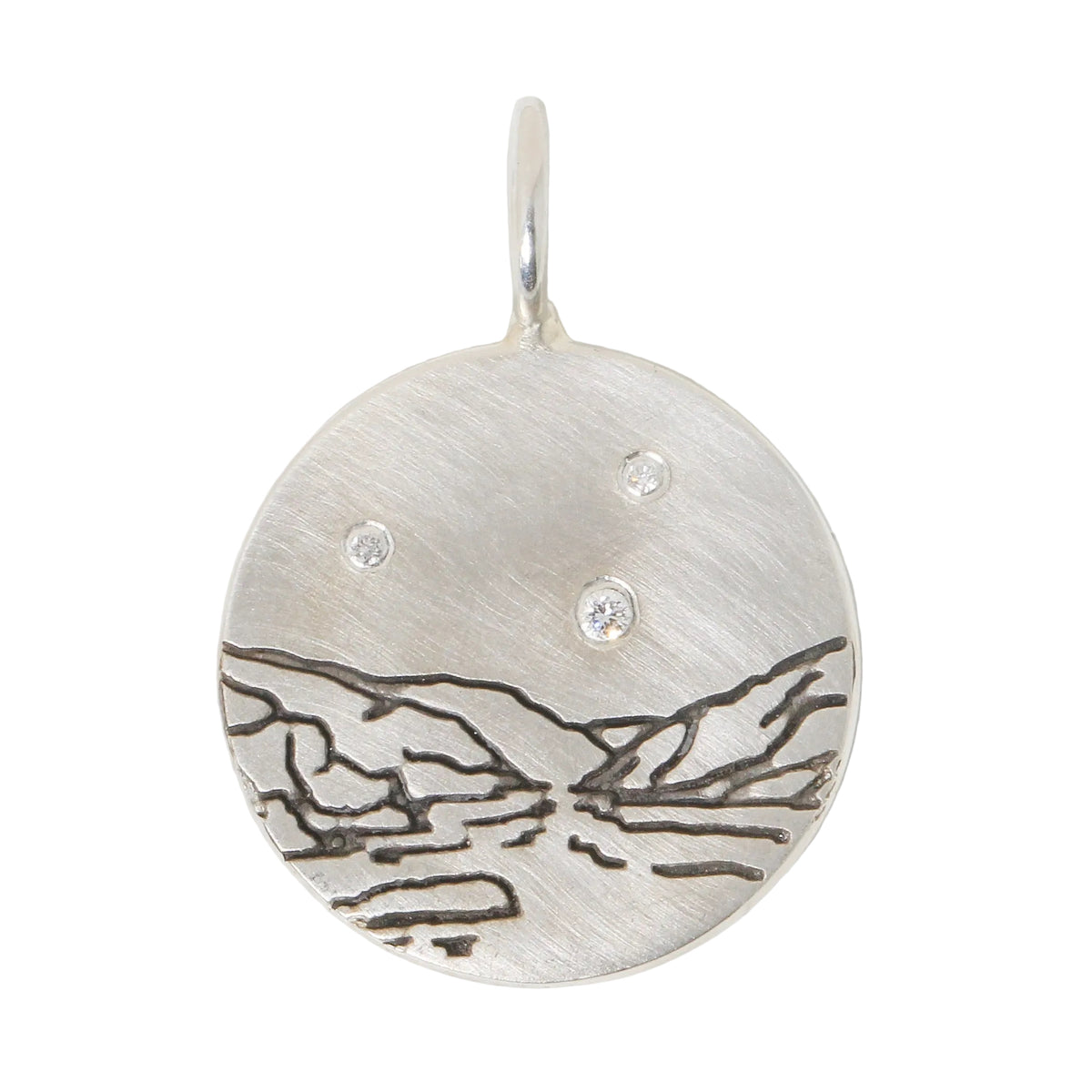 Round Gorge Charm