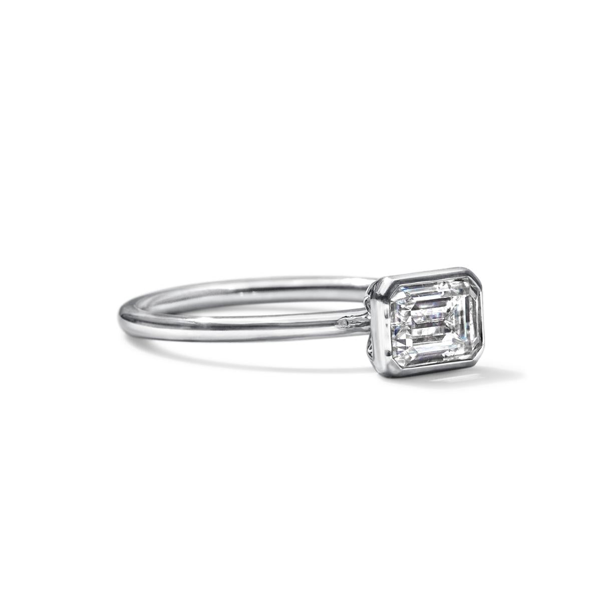 18K White Gold Platinum Emerald Bezel Diamond Engagement Ring