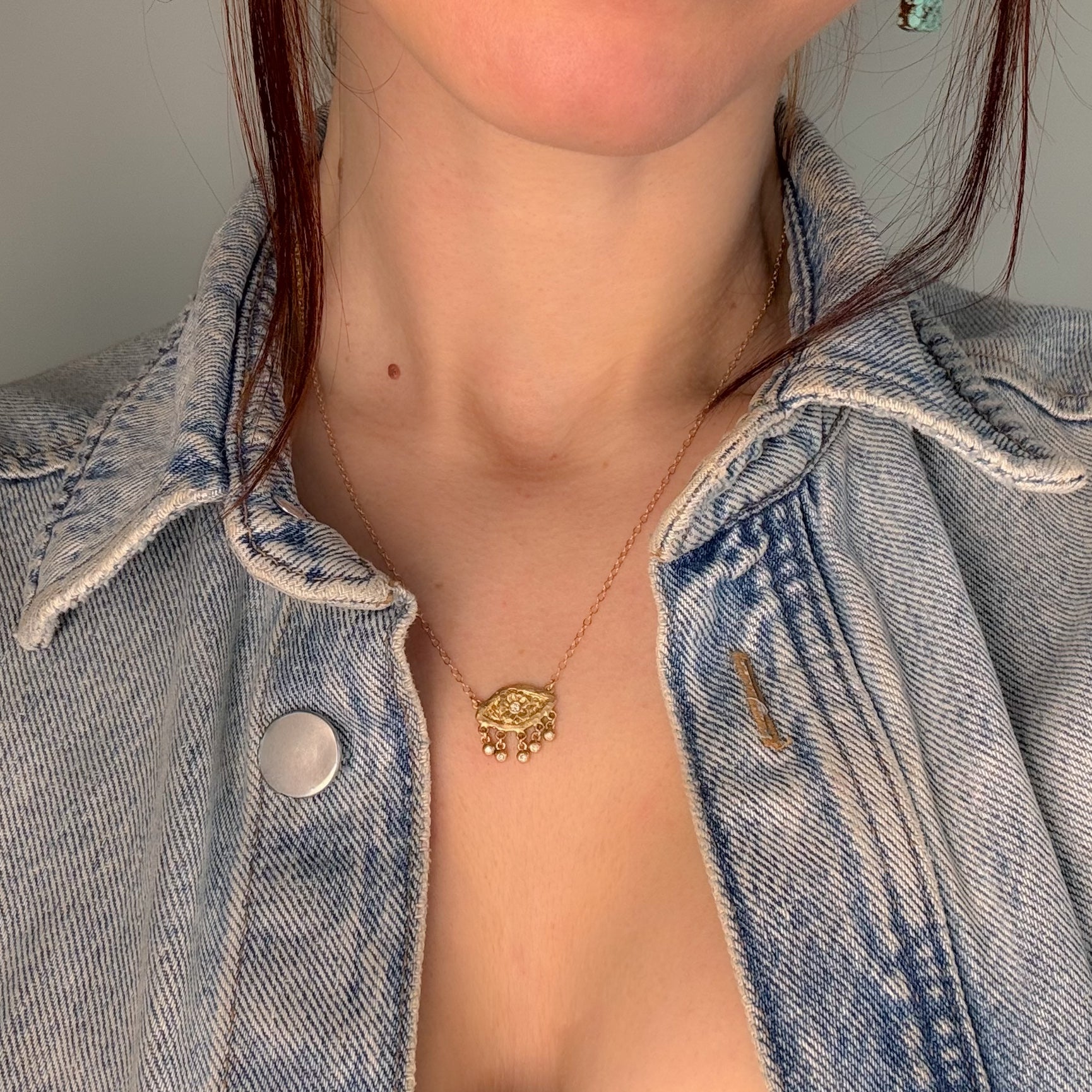 golden-eye-necklace-victoria-cunningham