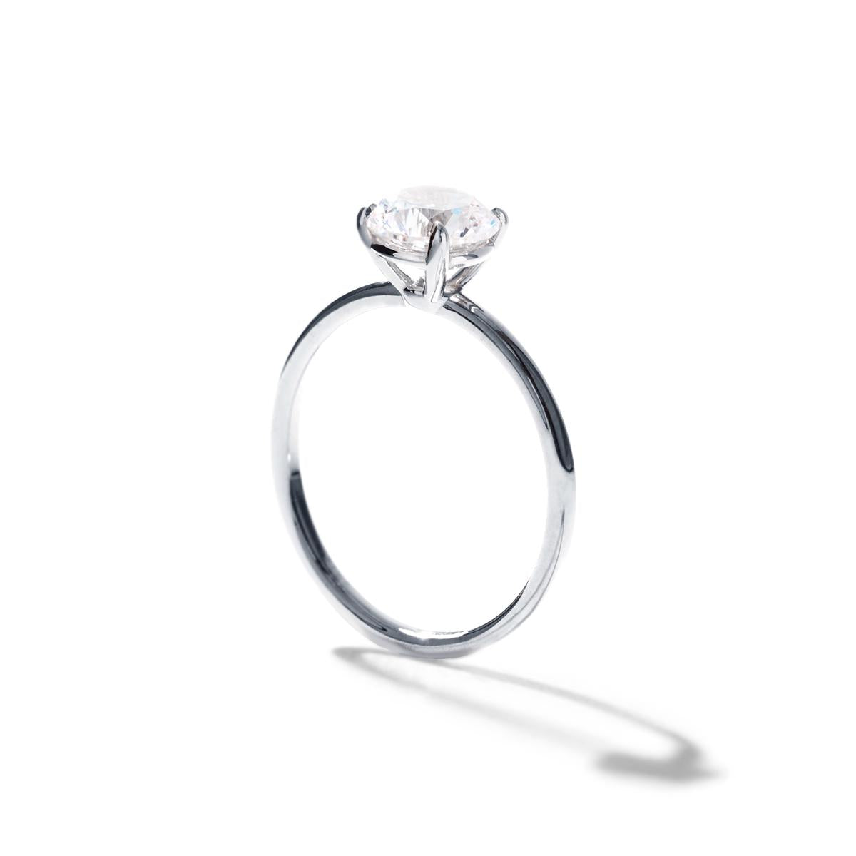 18K White Gold Platinum Round 