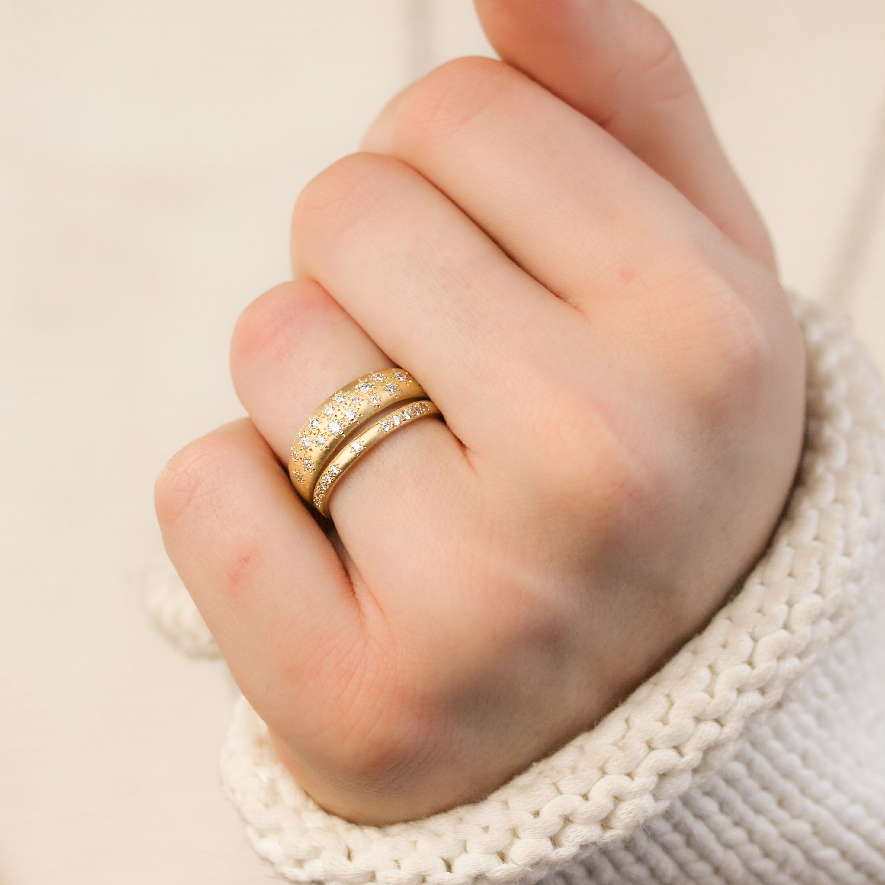 Rounded Thin 5-1-5 Diamond Ring