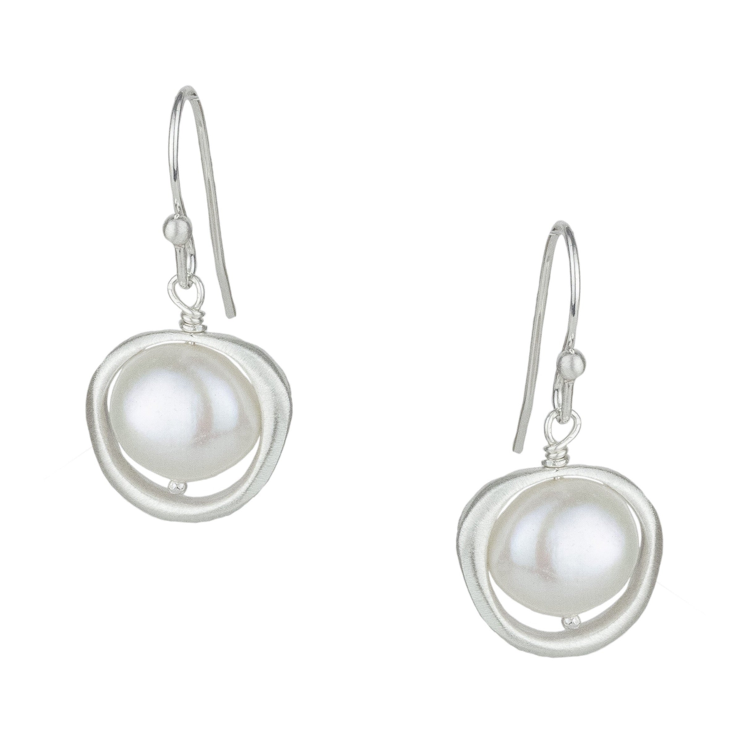 Organic Circle w Pearl Earrings